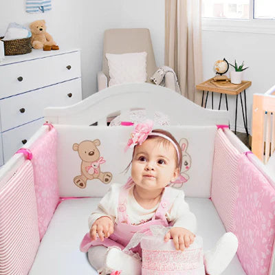 Tour-de -lit-protégé-les-jouets-bebe