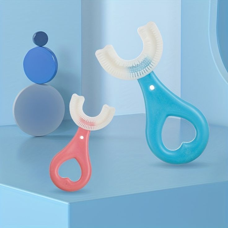 Brosse- à-dents-bébé-réduit-les-risques-de-caries