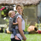 Porte -bebe-physio-serre-les-liens-entre-eux